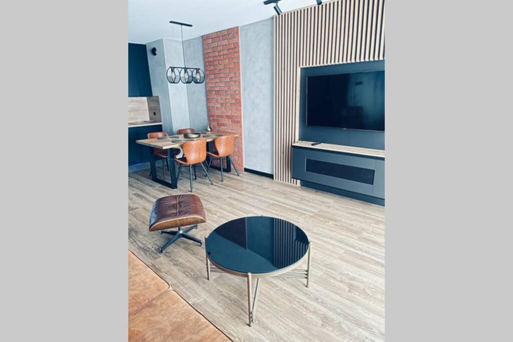 Apartament Manufaktura Z Bezplatnym Parkingiem Appartement Łódź Buitenkant foto